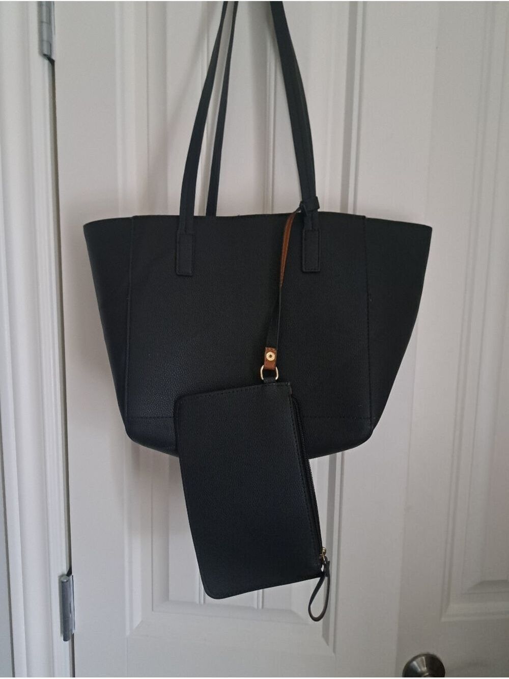 TOMMY BAHAMA black pebbled leather like TOTE purse wristlet chic minimalist bag